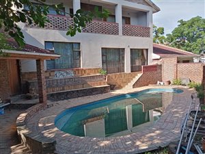 6 Bed House in Braelyn