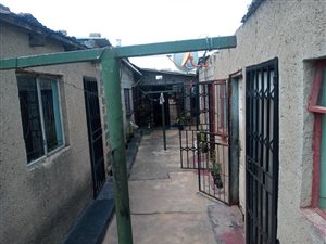 7.5 Bed House in Ivory Park