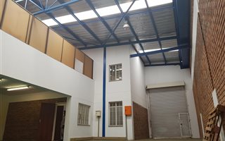 319 m² Industrial space in Halfway House