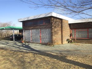 4 Bed House in De Deur