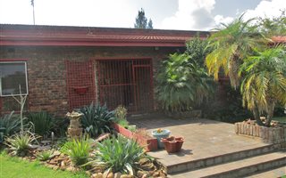 3 Bedroom House in Gholfsig