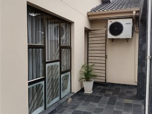 3 Bed House in Duffs Road