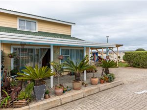 2 Bed Townhouse in Hartenbos