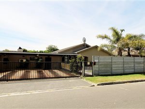 4 Bed House in Windsor Park