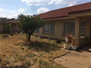 3 Bed House in Vereeniging Central