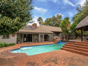 5 Bed House in Val de Grace