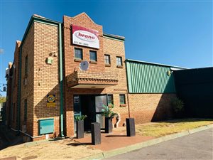 950 m² Industrial space in Gateway Industrial Park