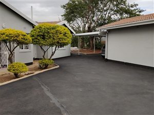 6 Bed House in Verulam