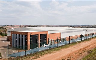 5733 m² Industrial space in Roodepoort Central