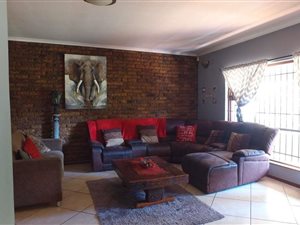 4 Bed House in Amandelrug