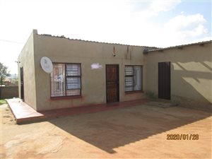 2 Bed House in Duduza