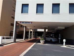 162 m² Commercial space in New Town Centre