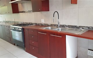 2 Bedroom Duplex in Bryanston West
