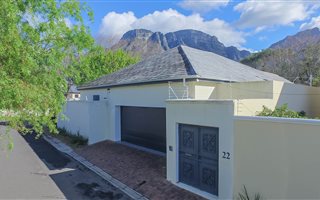 3 Bedroom House in Claremont