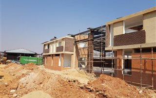 340 m² Industrial space in Clayville