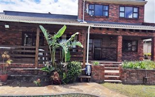 4 Bedroom House in Dorchester Heights
