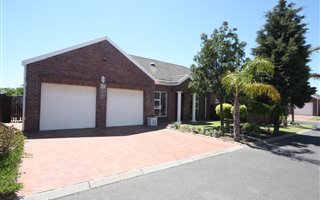 3 Bedroom House in Sonstraal Heights