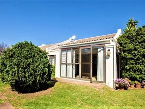 2 Bed Townhouse in Rome Glen
