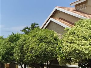 5 Bed House in Mobeni