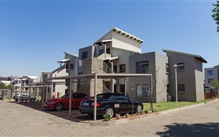 3 Bedroom Apartment in Greenstone Hill