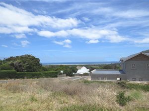 1002 m² Land available in San Michel