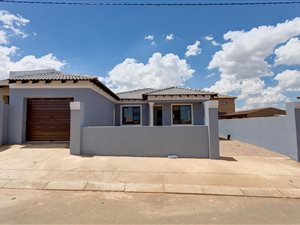 3 Bed House in Dobsonville