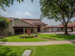 4 Bed House in Bryanston