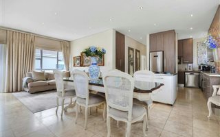 2 Bedroom Apartment in Oaklands