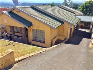 6 Bedroom House in Red Hill