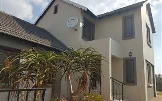 3 Bedroom House in Candlewoods Estate