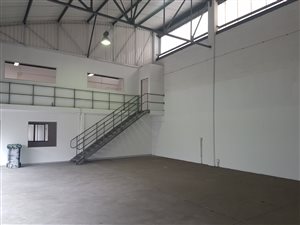 334 m² Industrial space in Airport Industria