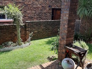 3 Bed Apartment in Garsfontein