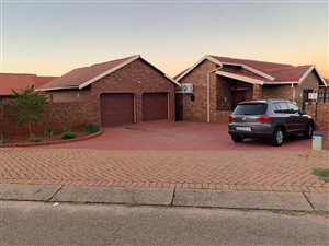3 Bed House in Heuweloord