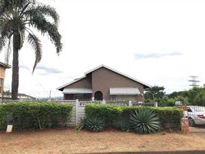 7 Bed House in Mobeni