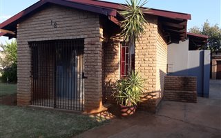 3 Bedroom House in Randlespark