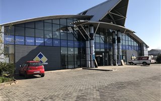 2100 m² Industrial space in Riverside Park