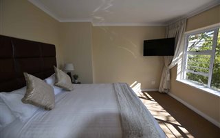 3 Bedroom Apartment in Pinelands