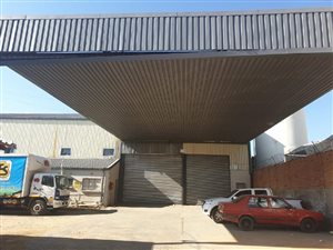 1900 m² Commercial space in Hamilton