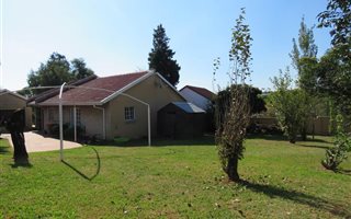 3 Bedroom House in Country View