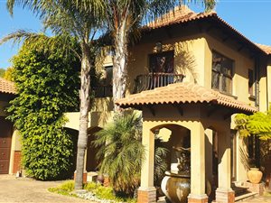 4 Bed House in Centurion Golf Estate