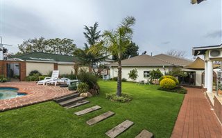 7 Bedroom House in Franklin Roosevelt Park