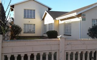 5 Bedroom Apartment in Lenasia South