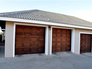 3 Bed Townhouse in Shellyvale