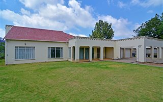 4 Bedroom House in Ravensklip