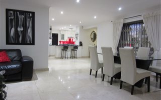 4 Bedroom House in Edgemead