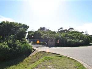 750 m² Land available in Gamtoos Mouth