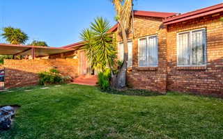 3 Bedroom Simplex in Birchleigh North