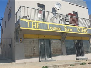 4 Bed Duplex in Sidwell
