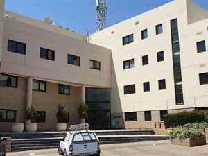 391 m² Commercial space in Midridge Park
