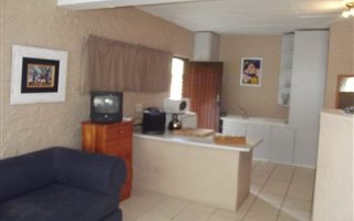0.5 Bedroom Garden Cottage in Wavecrest